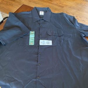 Men’s Buttoned & Collared Top